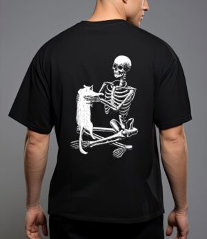 Funny skeleton holding a cat halloween T-Shirt