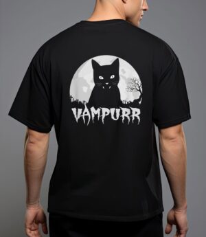 Halloween black cat vampire with full moon - vampurr pun T-Shirt
